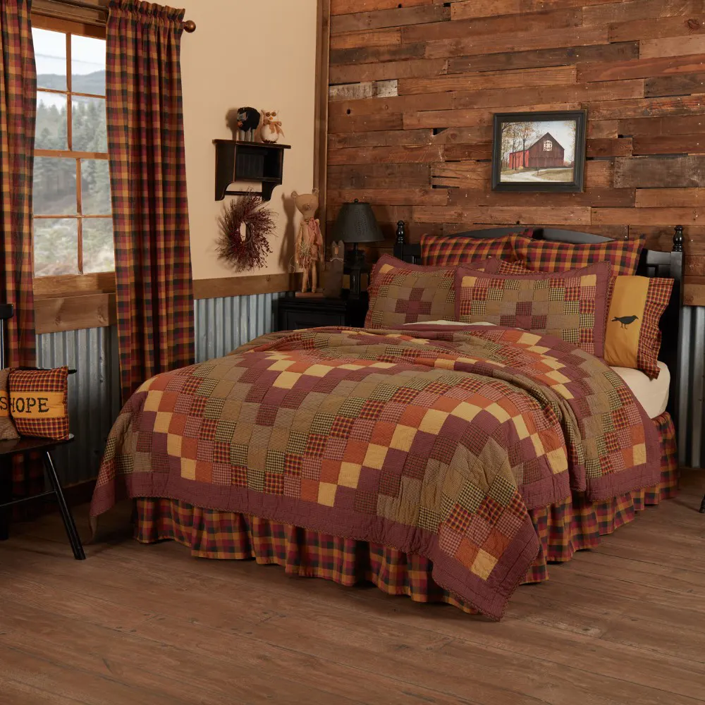 Heritage Farms Luxury King Quilt 120x105 display on bed